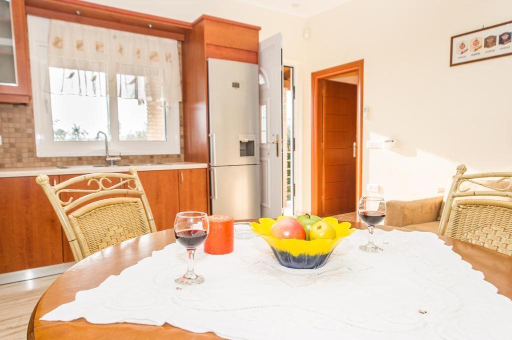 Cozy Flats In An Olive Grove By The Sandy Beach Kanalos Ngoại thất bức ảnh