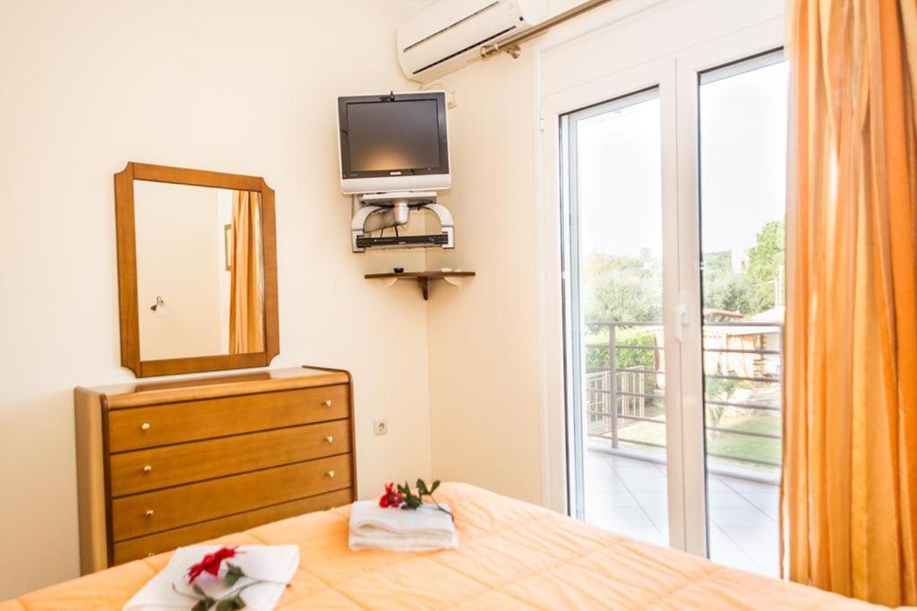 Cozy Flats In An Olive Grove By The Sandy Beach Kanalos Ngoại thất bức ảnh