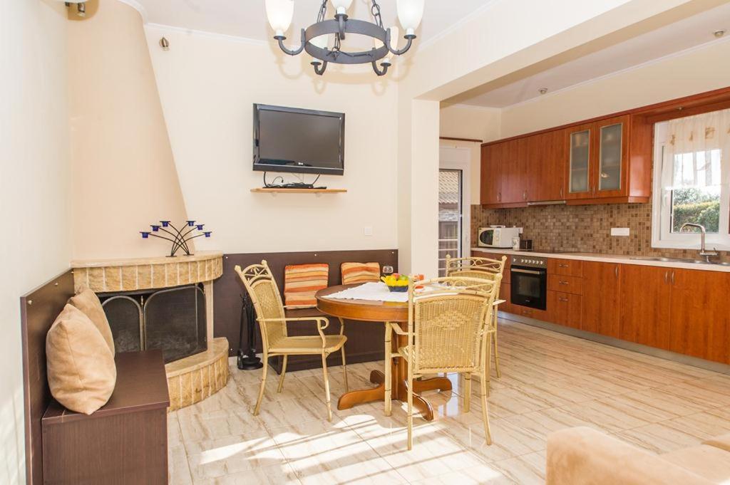 Cozy Flats In An Olive Grove By The Sandy Beach Kanalos Ngoại thất bức ảnh